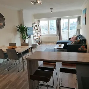 Appartement Vlak Aan Zee, Oostende